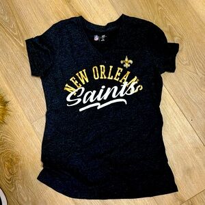 NFL team apparel size medium New Orleans Saints, V-neck T-shirt